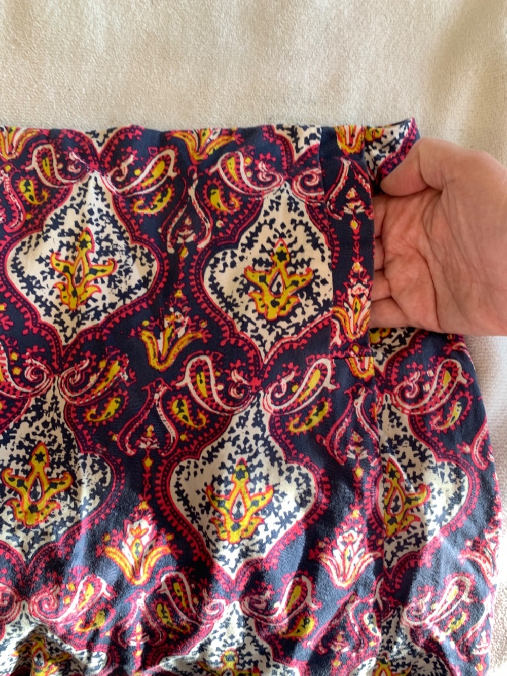 J.Crew Stretch Mini Skirt Navy Pink Yellow Paisley Print Size 4 Preppy Chic - Picture 3 of 9